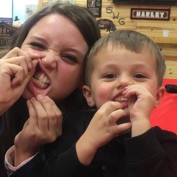 Meet your Posher, Allix - Picture 1 of 1